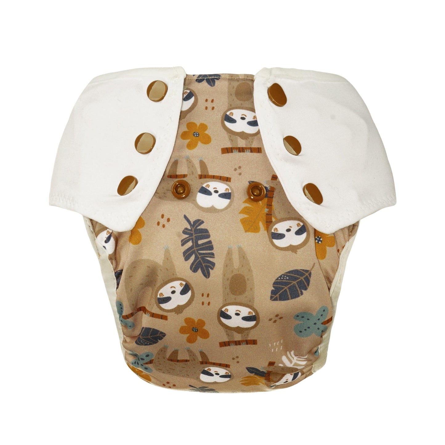 Der Lumina Pull-me-Up All in One Windel One-Size hat weiße Druckknöpfe auf beige, einen verspielten Faultier- und Blätterdruck in braun, blau und gelb und ist aus GOTS-zertifizierter BioBaumwolle für extra Komfort.