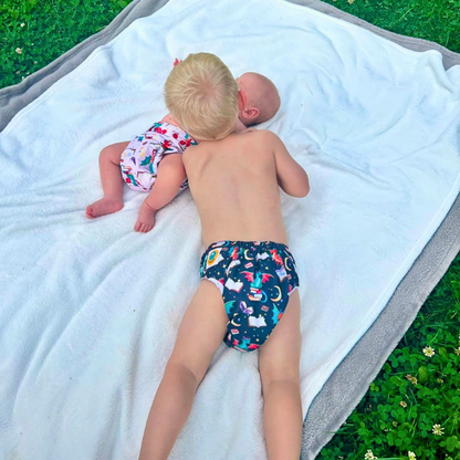 Special Edition Diaper Cover One-Size | Booklover dark